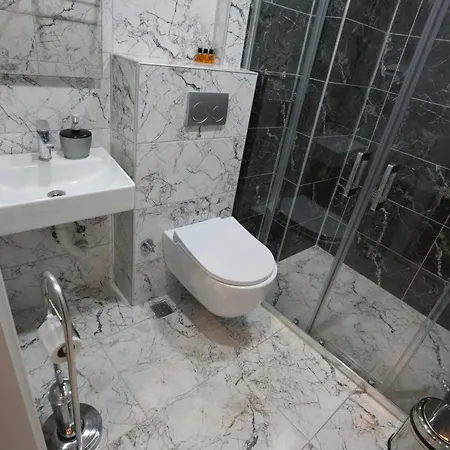 Suites Hotel *
